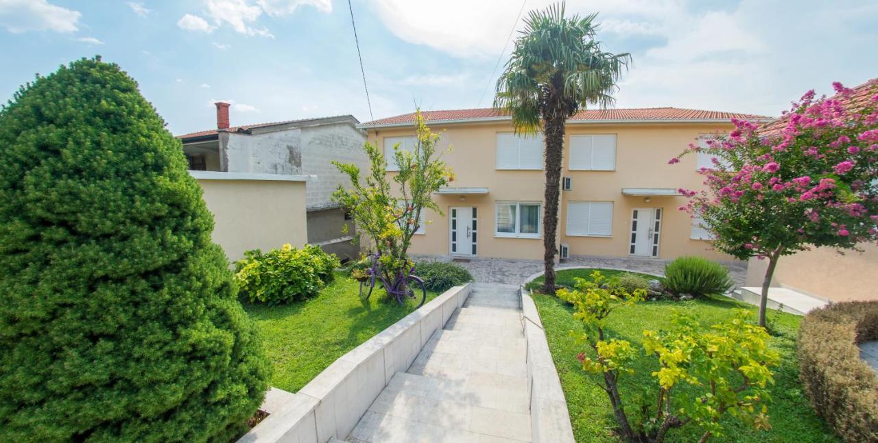 Guest House Agava Μόσταρ Εξωτερικό φωτογραφία
